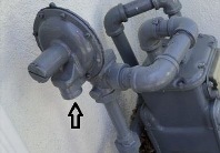 Gas meter regulator location